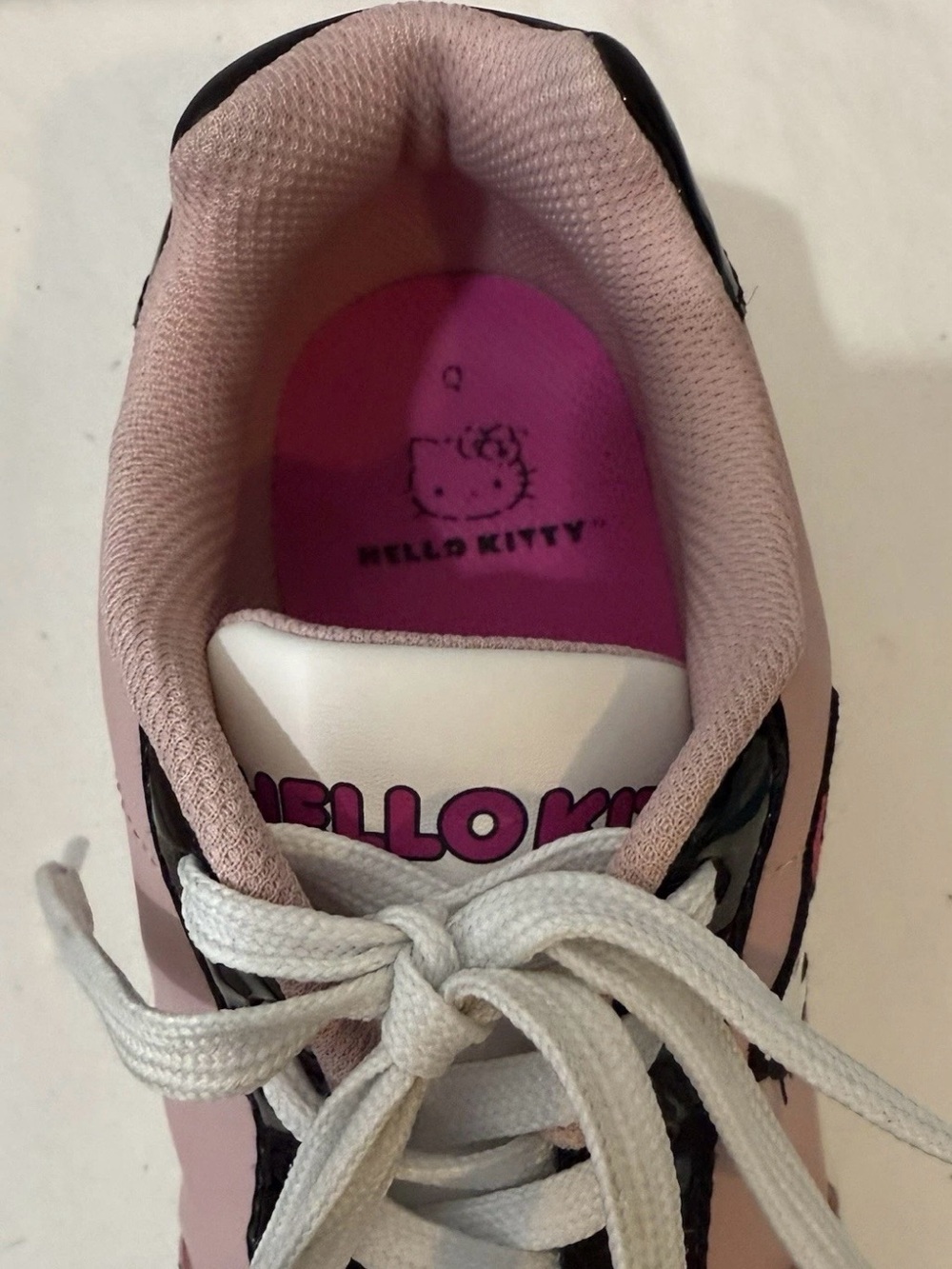 Hello Kitty Pink Women’s Size 9 Sneakers Athletic Shoes - Picture 13 of 16